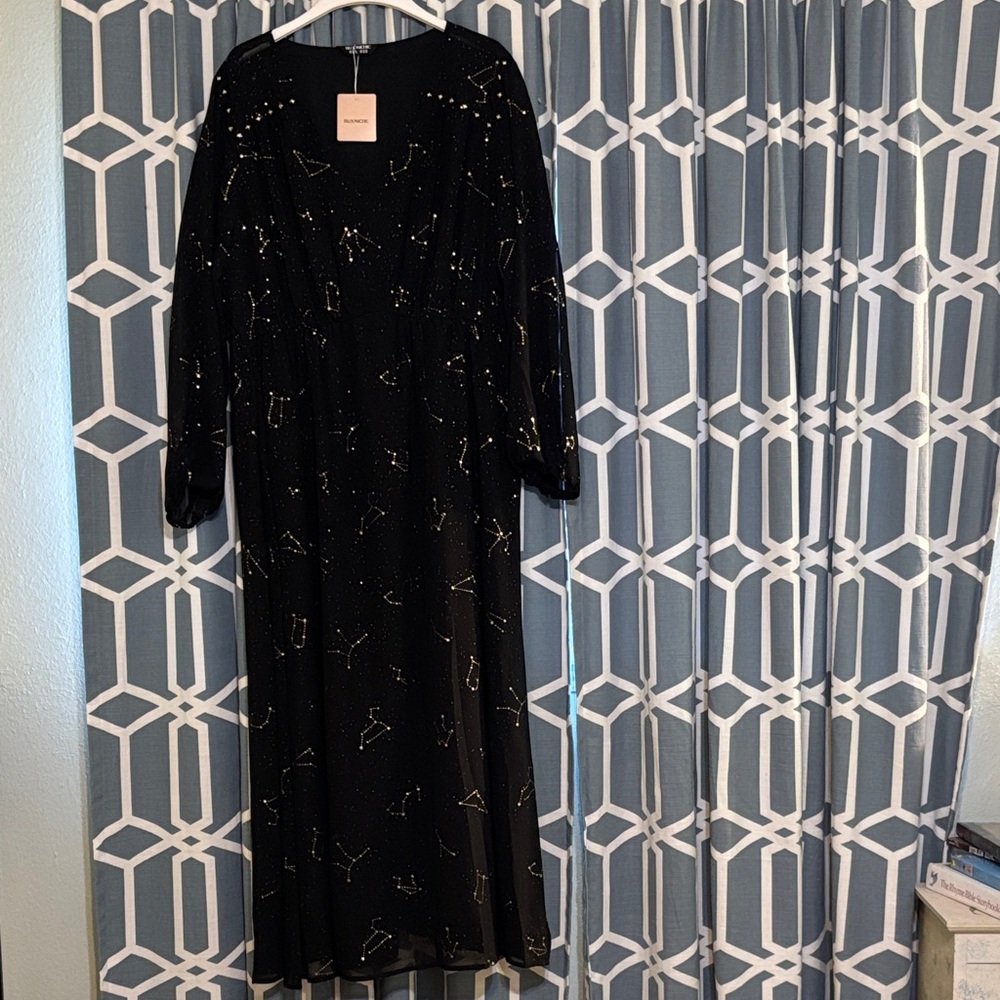 BloomChic Black Starry Dress